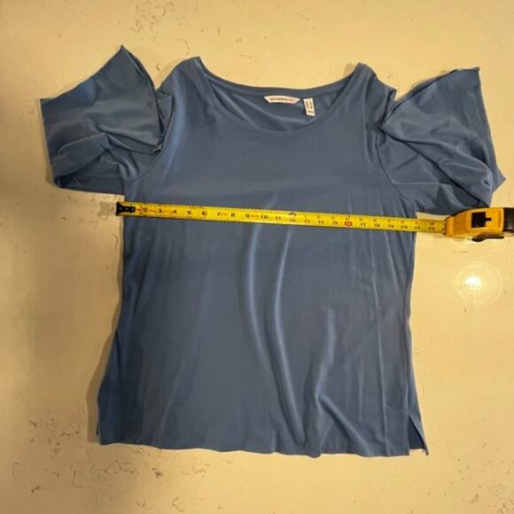 Isaac Mizrahi Live! Scoop Neck Top w/ Bracelet Ruffle Sleeve Urban Blue Large - Picture 7 of 9